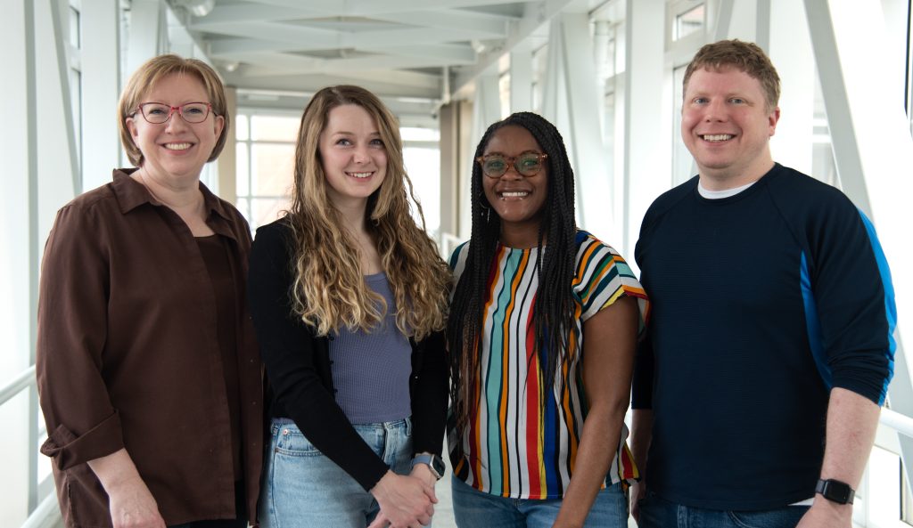Hoskins, Hull Labs Receive Badger Challenge Award Department of Biochemistry UWMadison